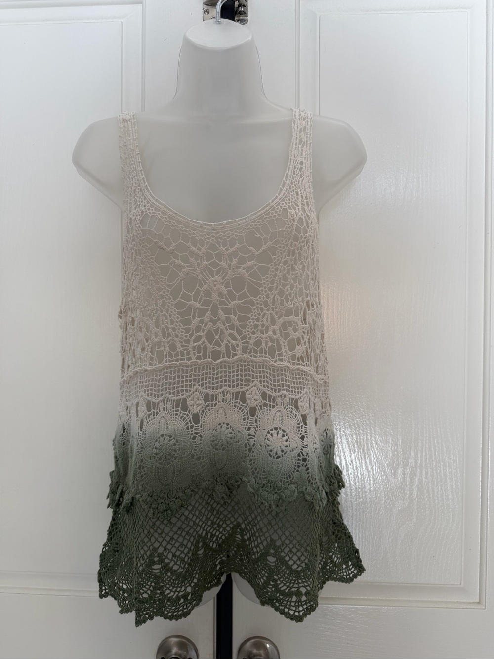 Dolled Up by Fang Crochet Cream & Green Dip-Dye Tank Top Sz XL
